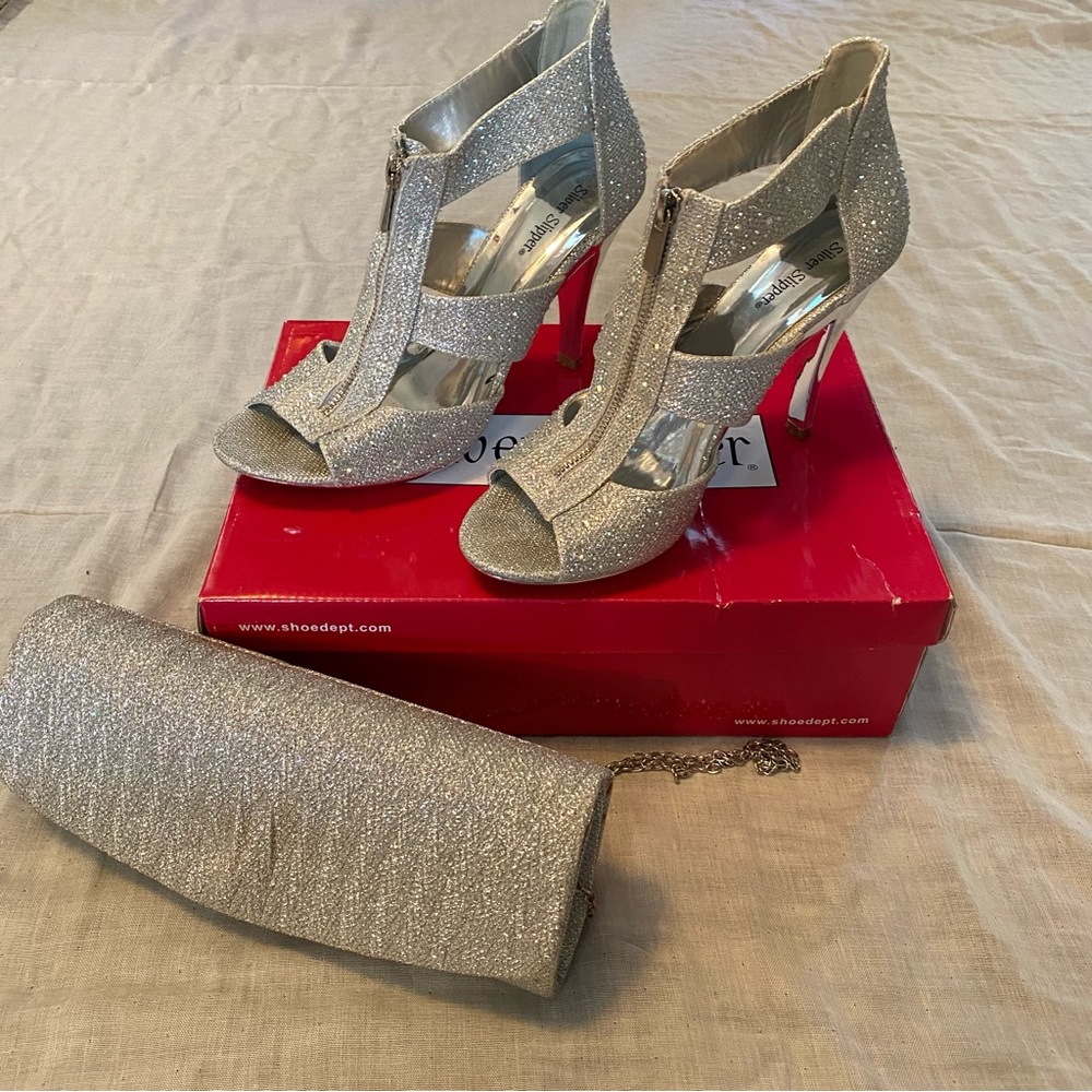 Silver Slipper Heels With Silver Clutch